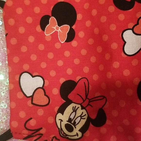 💖SALE💖 Minnie Mouse Reversible Soft Mask - Picture 3 of 7